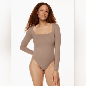 Aritzia Babaton Contour Bodysuit